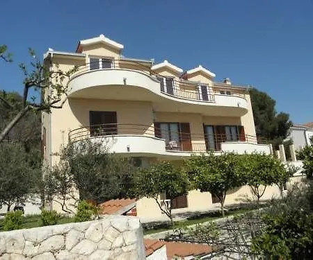 Ferdi Apartamento Trogir