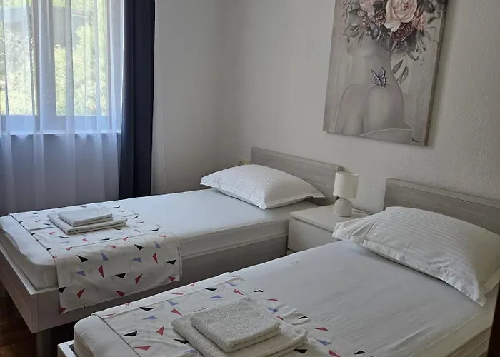 Apartmani Ferdi *