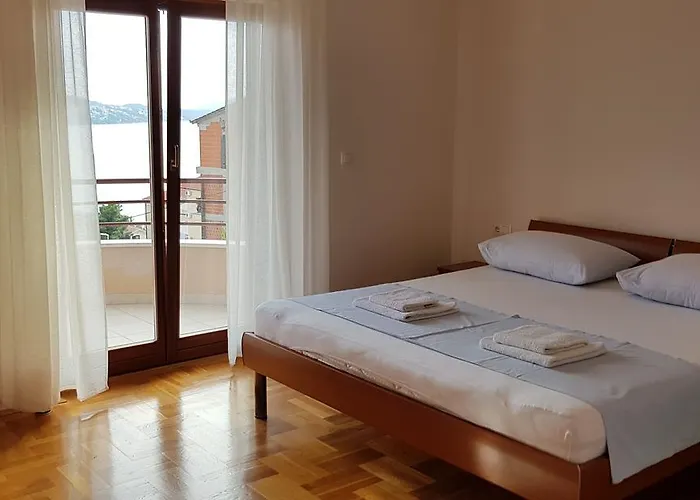 Apartmani Ferdi *
