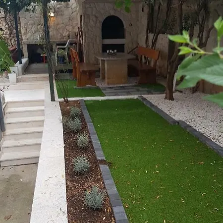 Apartmani Ferdi Apartment *