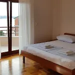 Apartmani Ferdi *