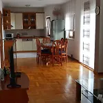 Apartmani Ferdi Apartment *