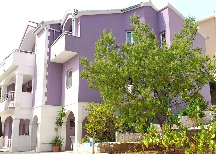 Ferdi トロギール